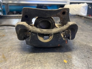 Суппорт для Toyota Verossa